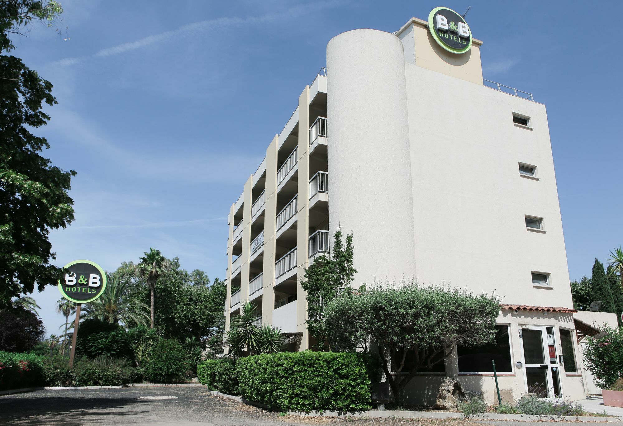 B&B Hotel Hyeres Exterior photo