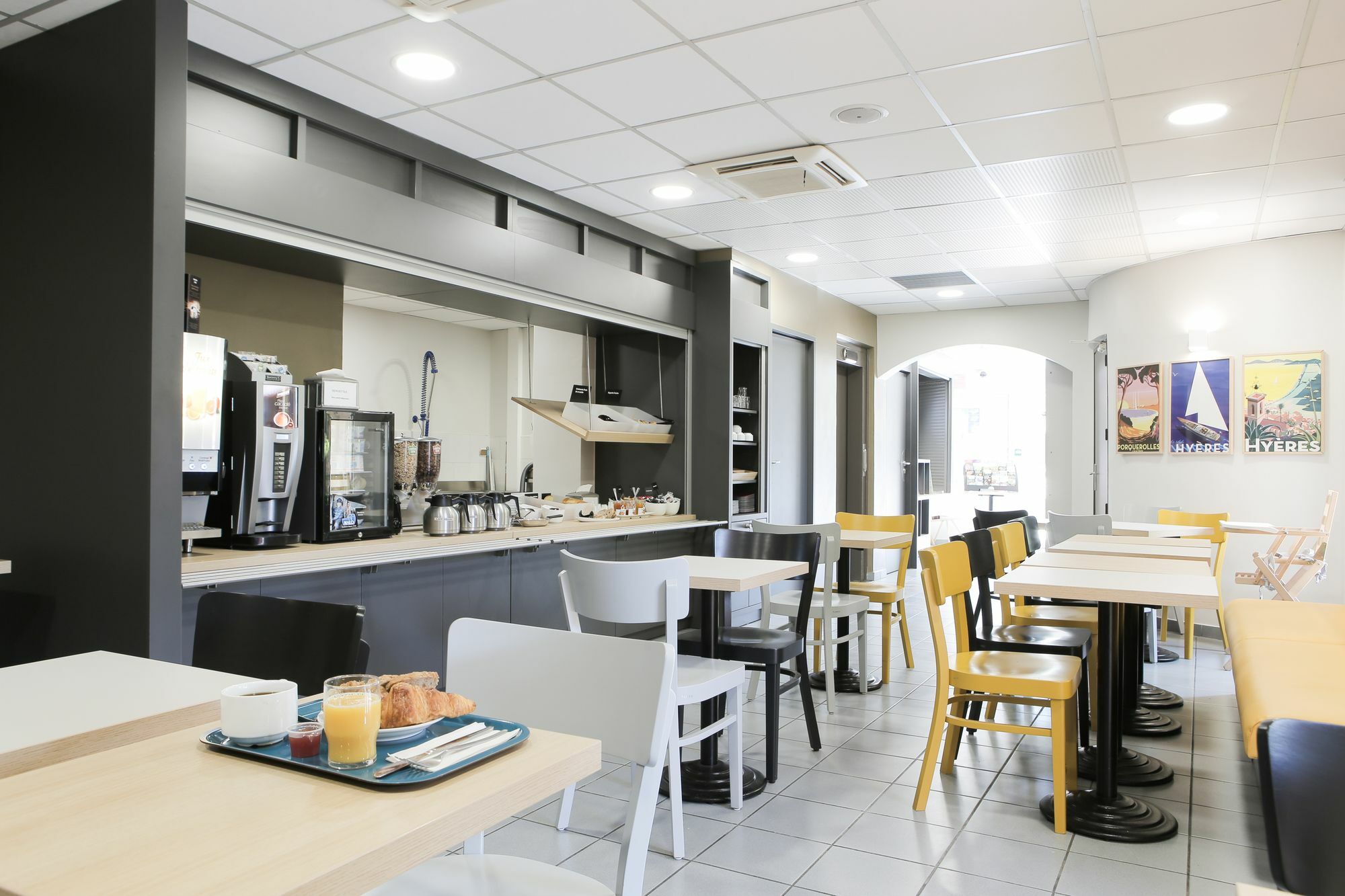 B&B Hotel Hyeres Exterior photo